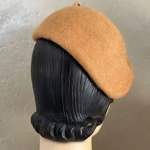 IMPRESSIVE 1950\'s MUSTARD COLOR FUZZY FELT  CAP +  BOW WITH GOLD THREAD EDGING HENRY POLLAK | Accessories | Impressive 95s Mustard Color  main image 3